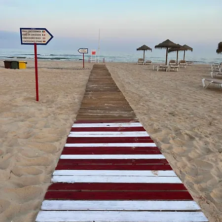 Casa Delsue House By The ヴィーラ・ノーヴァ・デ・カセラ